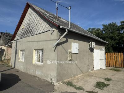 Eladó családi ház Kunmadaras