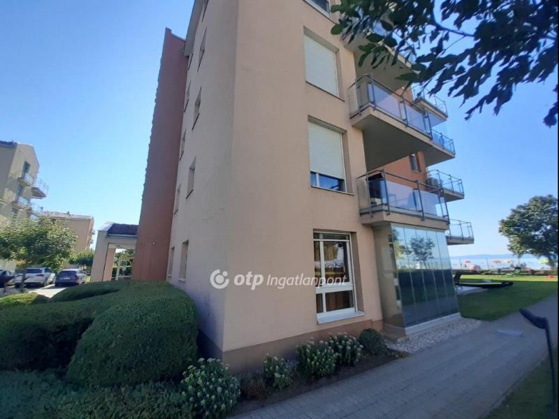 Eladó lakás Siófok