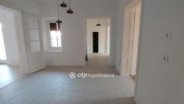 Eladó családi ház Véménd