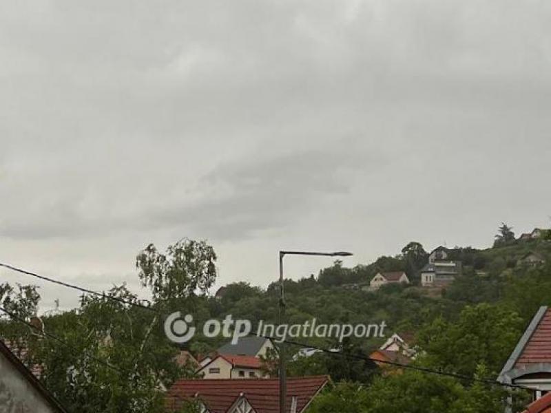 Eladó lakás Pécs