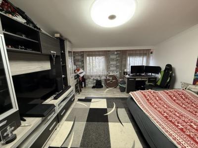 Eladó családi ház Érd