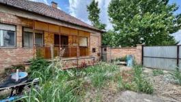 Eladó családi ház Deszk