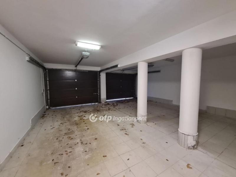 Eladó családi ház Budapest