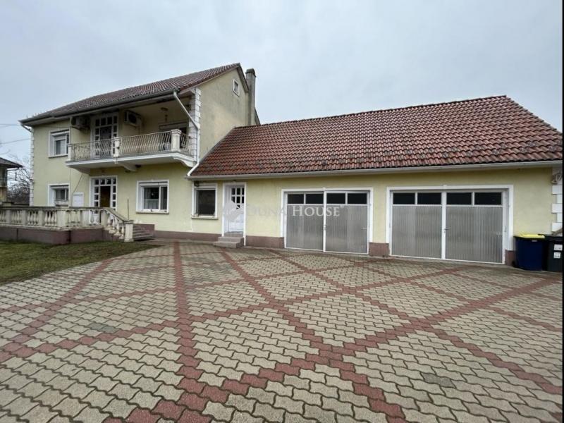 Eladó családi ház Albertirsa