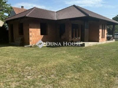 Eladó családi ház Albertirsa
