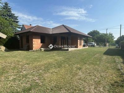 Eladó családi ház Albertirsa