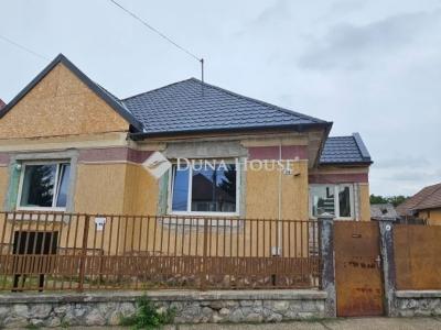 Eladó családi ház Tápiószecső
