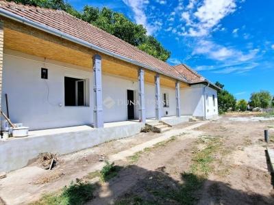 Eladó családi ház Zsámbok