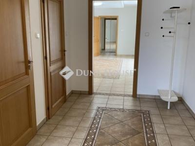 Eladó családi ház Budapest