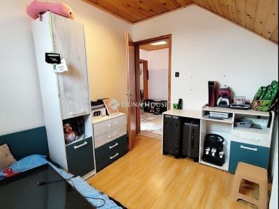 Eladó családi ház Vecsés