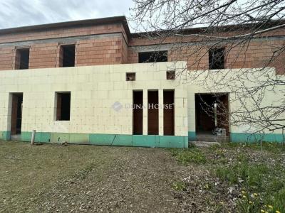 Eladó családi ház Albertirsa