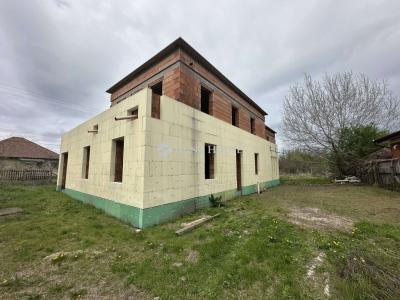 Eladó családi ház Albertirsa