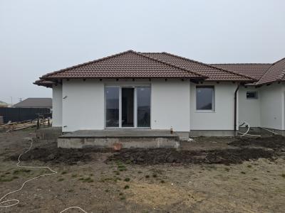 Eladó ikerház Jászberény