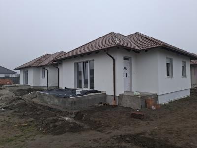 Eladó ikerház Jászberény