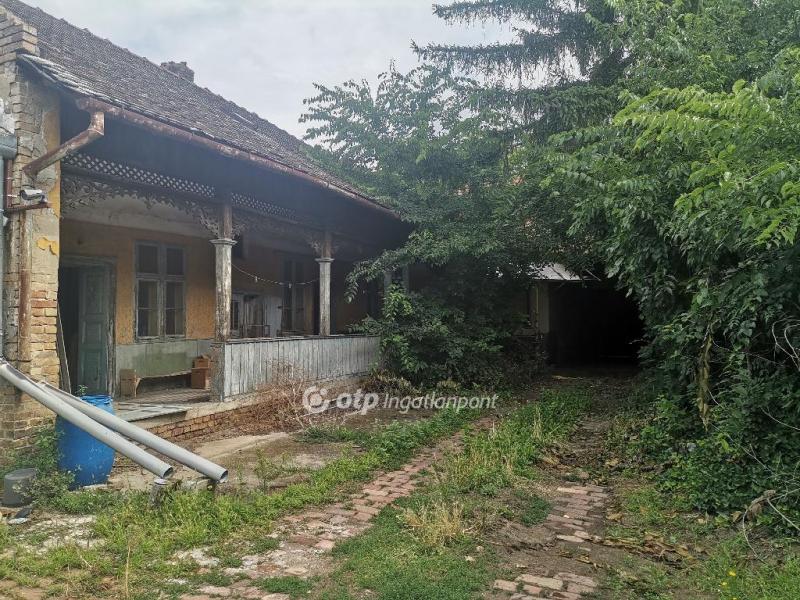 Eladó lakás Békéscsaba