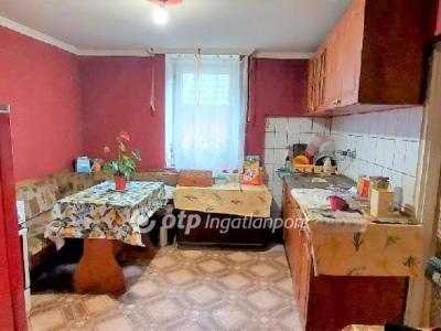 Eladó családi ház Nagykőrös