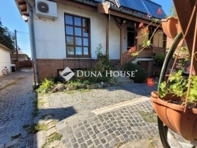 Eladó családi ház Vecsés