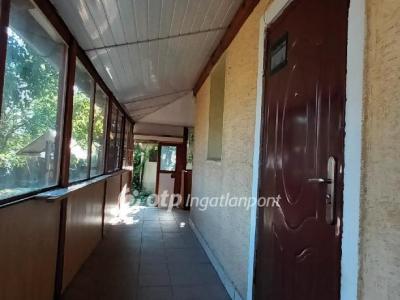 Eladó családi ház Érd