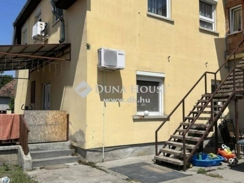 Eladó családi ház Vecsés