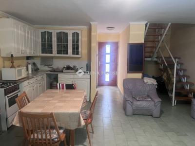 Eladó nyaraló Tápiószentmárton