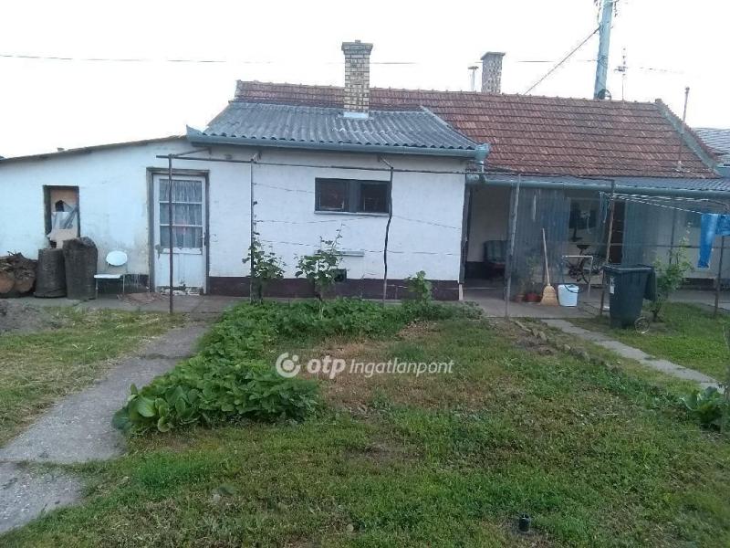 Eladó családi ház Hajdúböszörmény