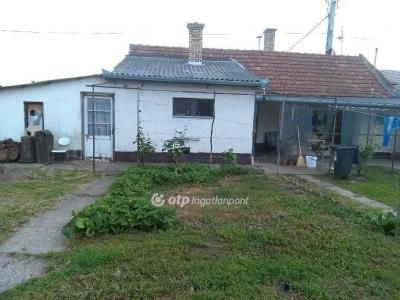 Eladó családi ház Hajdúböszörmény
