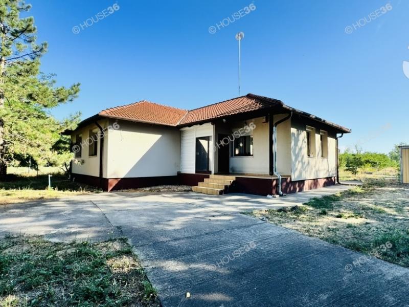 Eladó családi ház Kecskemét