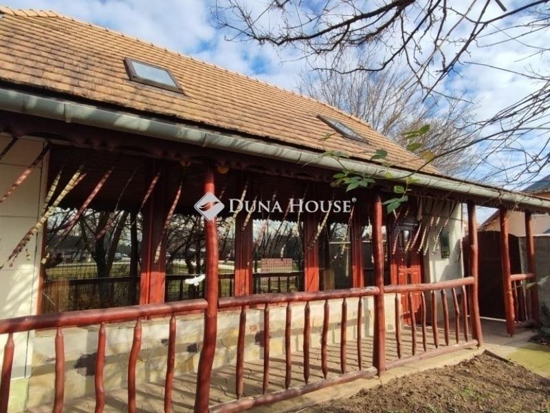 Eladó családi ház Gyál