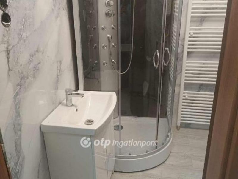 Eladó családi ház Hatvan