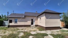 Eladó családi ház Monor