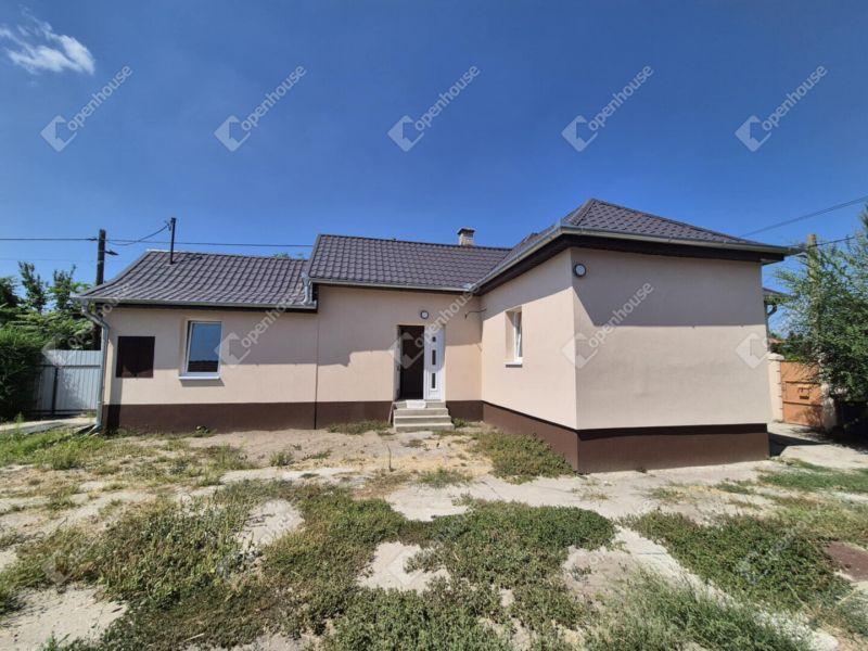 Eladó családi ház Monor