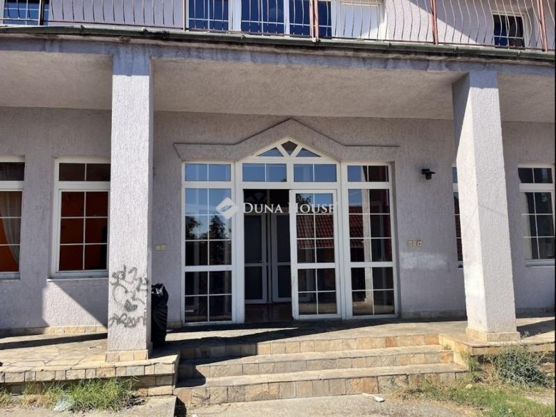 Eladó családi ház Pécs