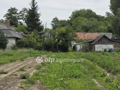 Eladó családi ház Vámospércs