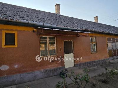 Eladó családi ház Hajdúhadház