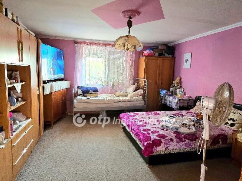 Eladó családi ház Hajdúhadház