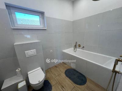 Eladó családi ház Balatonőszöd