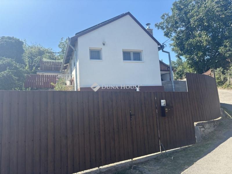 Eladó családi ház Pécs
