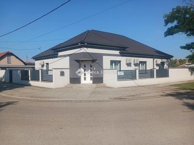 Eladó családi ház Budapest