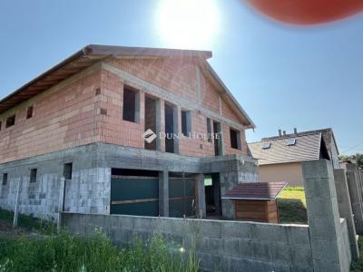 Eladó lakóövezeti telek Iklad