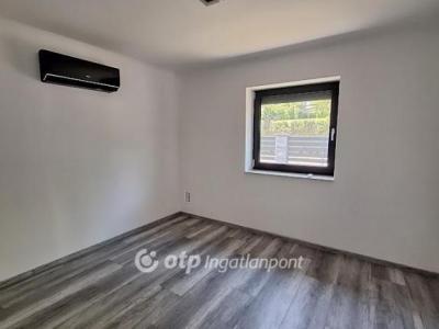 Eladó nyaraló Balatonkenese Balatonakarattya