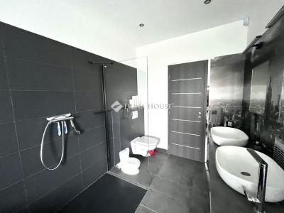 Eladó családi ház Pécs