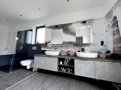 Eladó családi ház Pécs