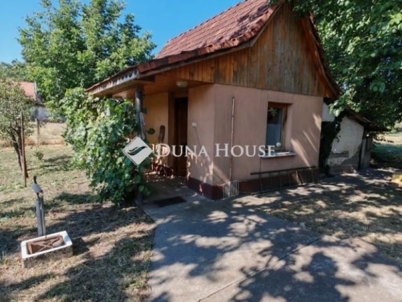 Eladó családi ház Farmos