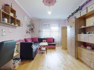 Eladó lakás Ormosbánya