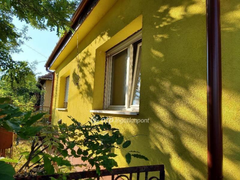 Eladó családi ház Tura