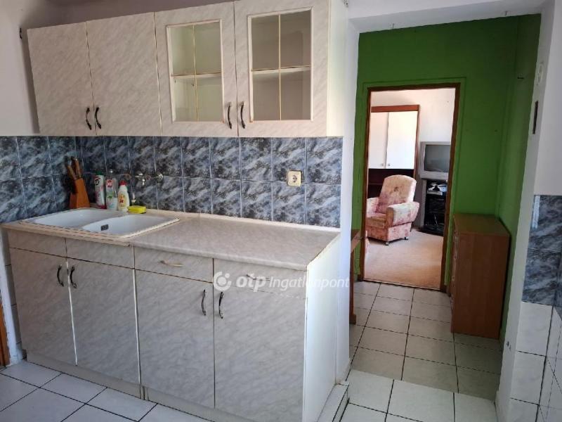 Eladó családi ház Cegléd