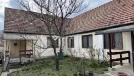 Eladó családi ház Etyek