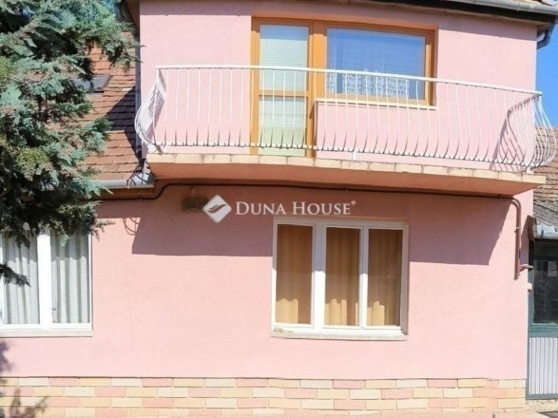 Eladó családi ház Fót