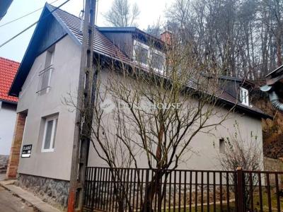 Eladó családi ház Zebegény