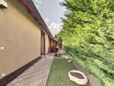 Eladó családi ház Érd